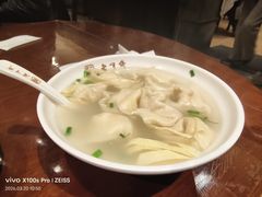 刀鱼馄饨-老半斋(福州路店)