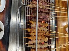 -哈尔滨小酒馆·鲜肉现穿自助烧烤(康新花园店)