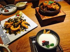 -云海肴·汽锅鸡·云南菜(天山百盛优客店)