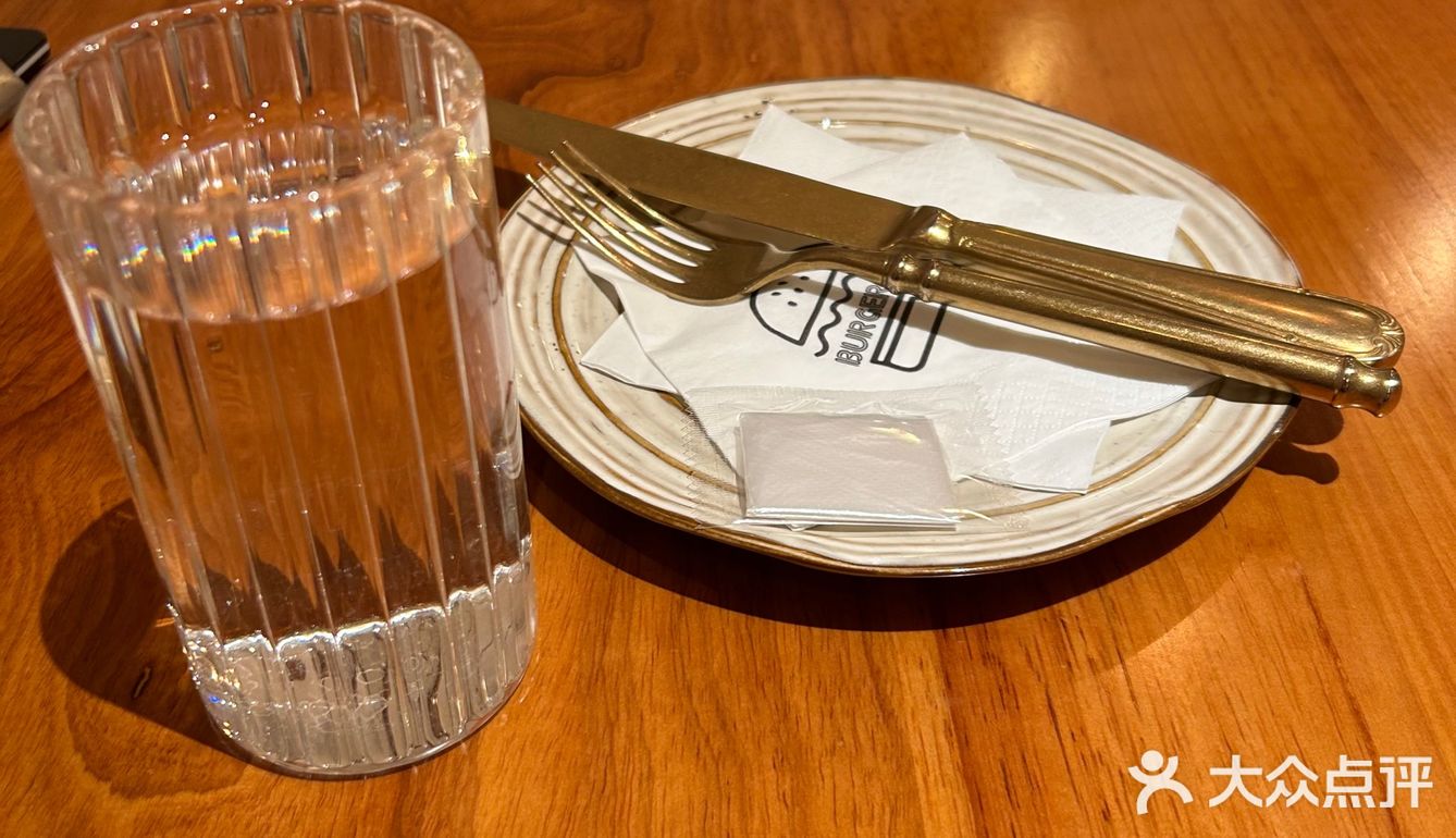 手工汉堡的最佳美味，不来你绝对后悔