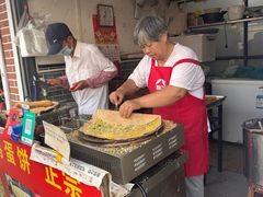 -正宗杂粮煎饼香软鸡蛋饼