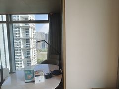 -深圳国际会展中心希尔顿酒店(前海华发冰雪世界店)