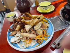 -菌之家·专业纯野生菌火锅·特色炒菌