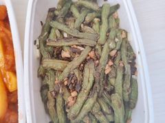 干煸豆角-渝信川菜 · 川味家常菜(长安店)
