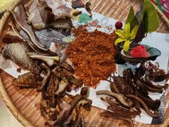 -三大钵江湖菜(空港店)