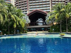 -三亚湾海居铂尔曼度假酒店