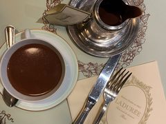 热巧克力-ladurée(戴高乐机场T 2F店)