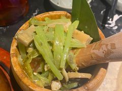 舂青花椒牛肚-云海肴云南菜·蒸汽石锅鱼(青岛万象城店)