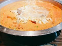 -野山舂·贵州现舂酸汤火锅(鸿通城店)