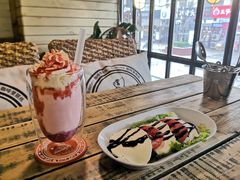 马苏里拉奶酪番茄沙拉-Cafe Alice咖啡爱丽丝(奥城店)