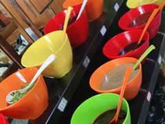 -果松木炭酸菜铜火锅·外婆参鸡汤