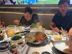 -左庭右院鲜牛肉火锅(金山万达店)