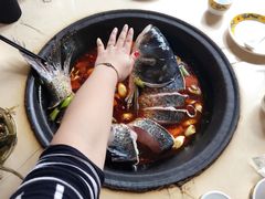 -大鹅岛灶台鱼·铁锅炖(水库路店)