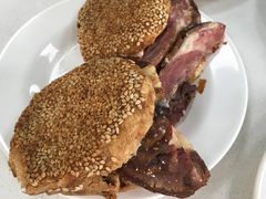 夹肉烧饼-老磁器口豆汁店(天坛店)