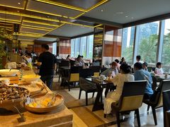 -大中华希尔顿酒店-念自助餐·嗨啤·小龙虾