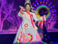 -金东尼人妖秀