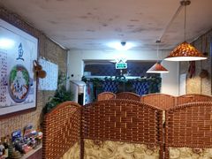 大堂-一品鱻石锅鱼