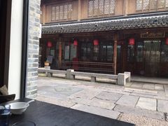 门面-河畔春天时尚餐厅