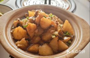Braised Small Potatoes with Baby Abalone