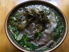 -在蒙自过桥米线