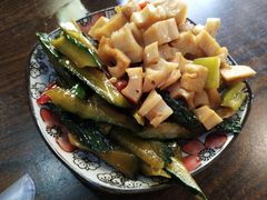 -内蒙焖面大盆骨餐馆(山大路店)