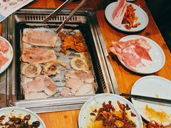 -钦瓦台时尚自助餐厅(银泰城店)