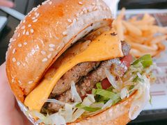 -The Habit Burger Grill 哈比特汉堡(爱琴海店)