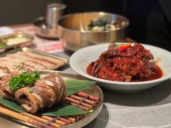 -草家酱蟹炭火烤肉店(珲春南路一店)