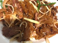 -新大咀港式茶餐厅(宝山万达店)