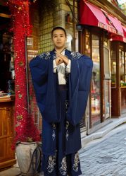 -月月婚纱礼服仓储店(王府井店)
