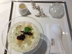 -燕庭·纯燕窝·甜品下午茶(南京西路店)