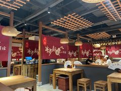 大堂-先启半步颠小酒馆(常熟万达广场店)