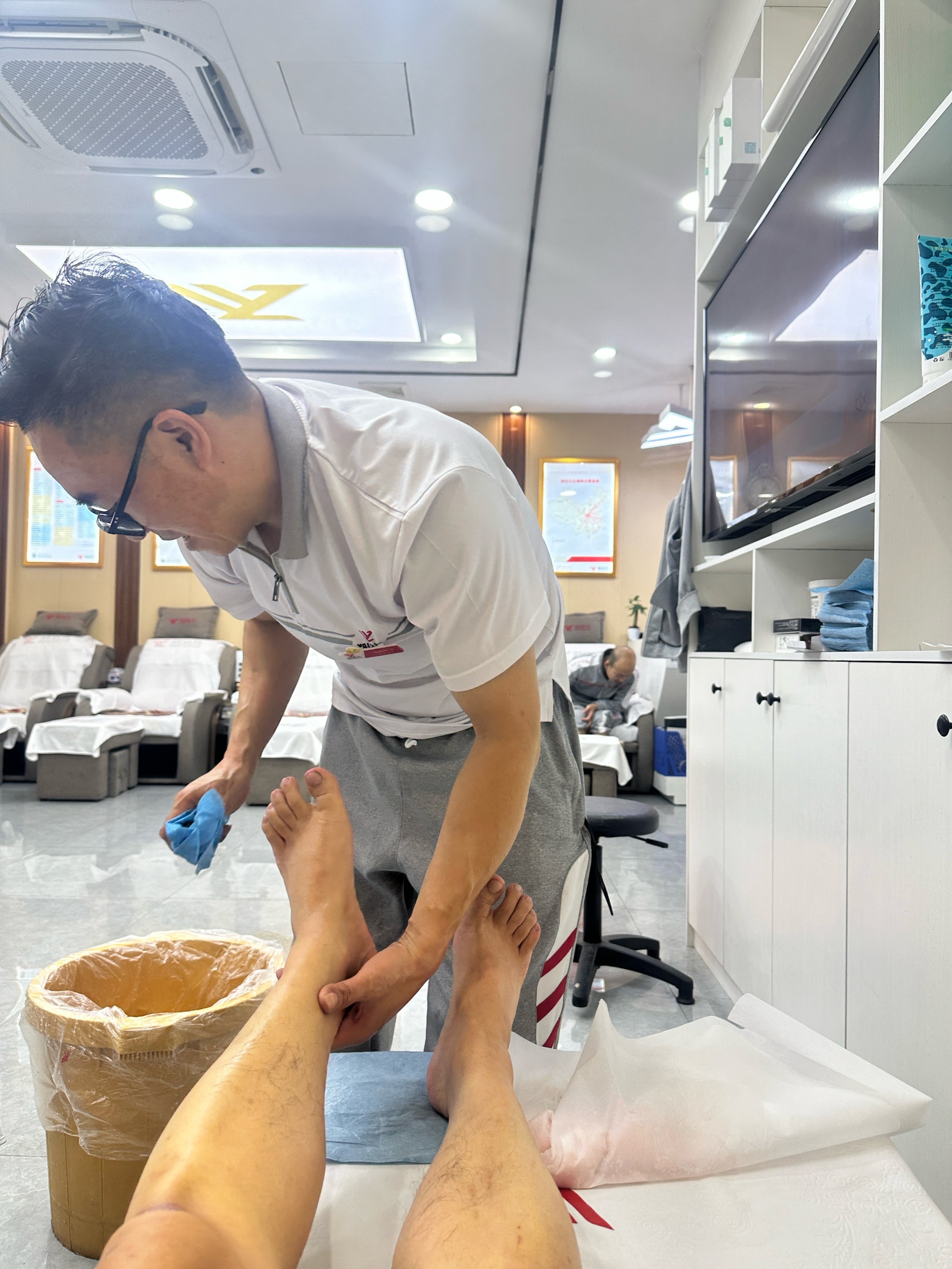 修脚店修脚一般疼吗