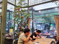-玛格萝妮比萨屋(四平店)