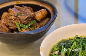 Signature Roaming Duck Stir-fry