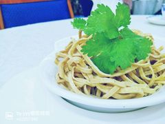 香菜拌云丝-银都上海菜馆(粤海东路店)
