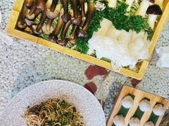 -慢丽江·云南野生菌土鸡锅(付家庄店)