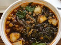 -荀记肉夹馍(三八家乐福店)