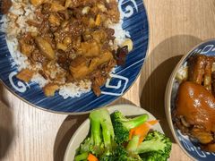 -红猪卤肉饭(大西洋美食城店)