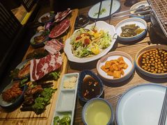 -明洞阿姨·韩式酱蟹烤肉·创意料理(三元桥店)