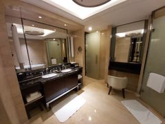-成都保利公园皇冠假日酒店(熊猫基地店)
