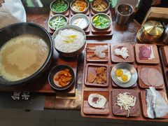 -银米·云南传统过桥米线(双廊黑金冠店)
