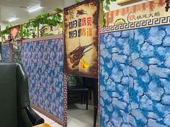 -东北烧烤铁锅炖水库鱼