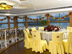 -黄浦江游览十六铺3号码头网红自助餐