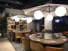 大堂-日进一片海.生腌海鲜火锅.宵夜烧烤(三里屯总店)