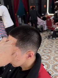 -豪帅男士理容馆