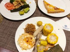 -三英温泉度假酒店-自助餐厅