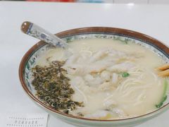 -明呈黄鱼面馆(斜土路店)