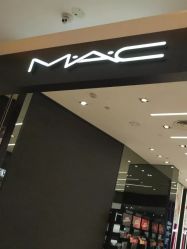 -M·A·C