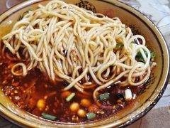 重庆小面-梁记肥肠粉(宽窄巷子店)